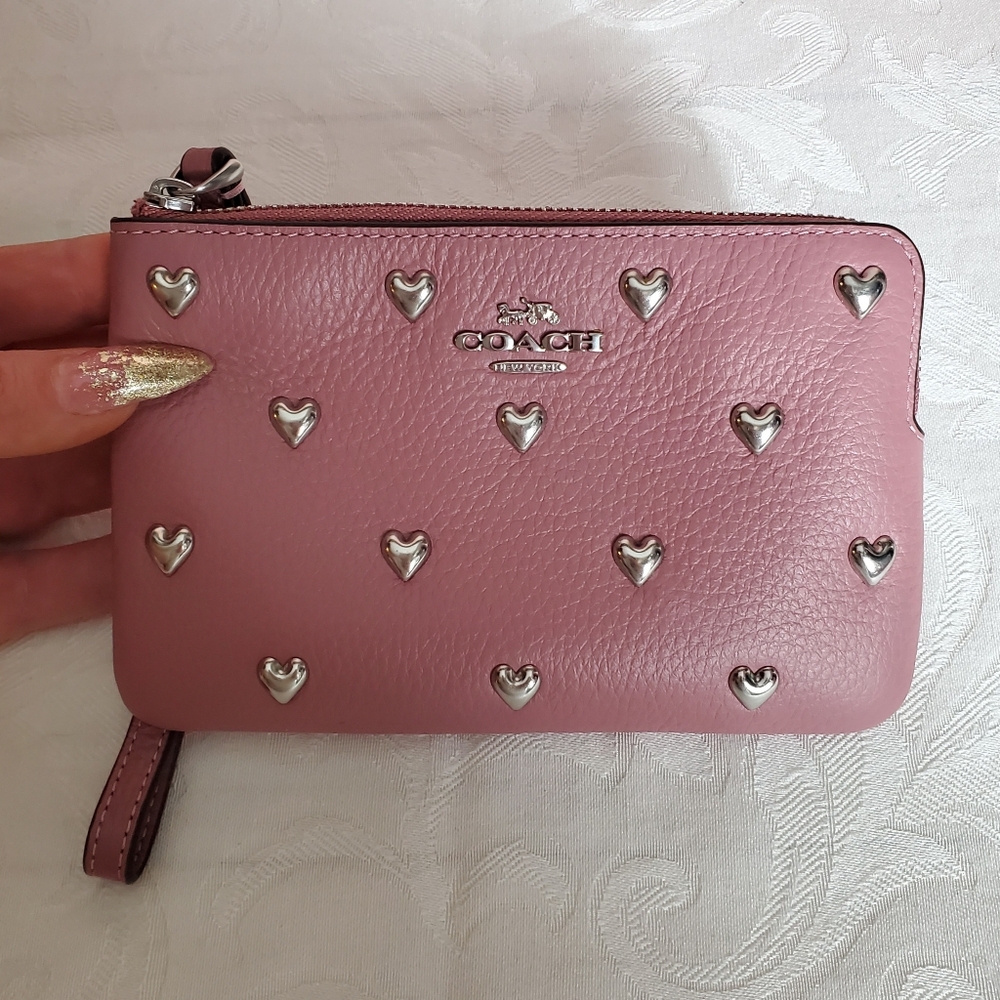 Coach Pink Wristlet with Silver Heart Studs Valentine'S 2026 NEW Factory Wrapped - Picture 5 of 11